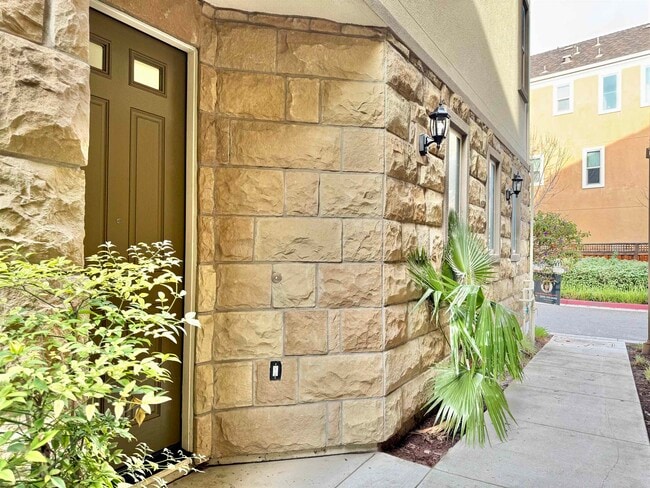 Building Photo - 2906 Worthing Common