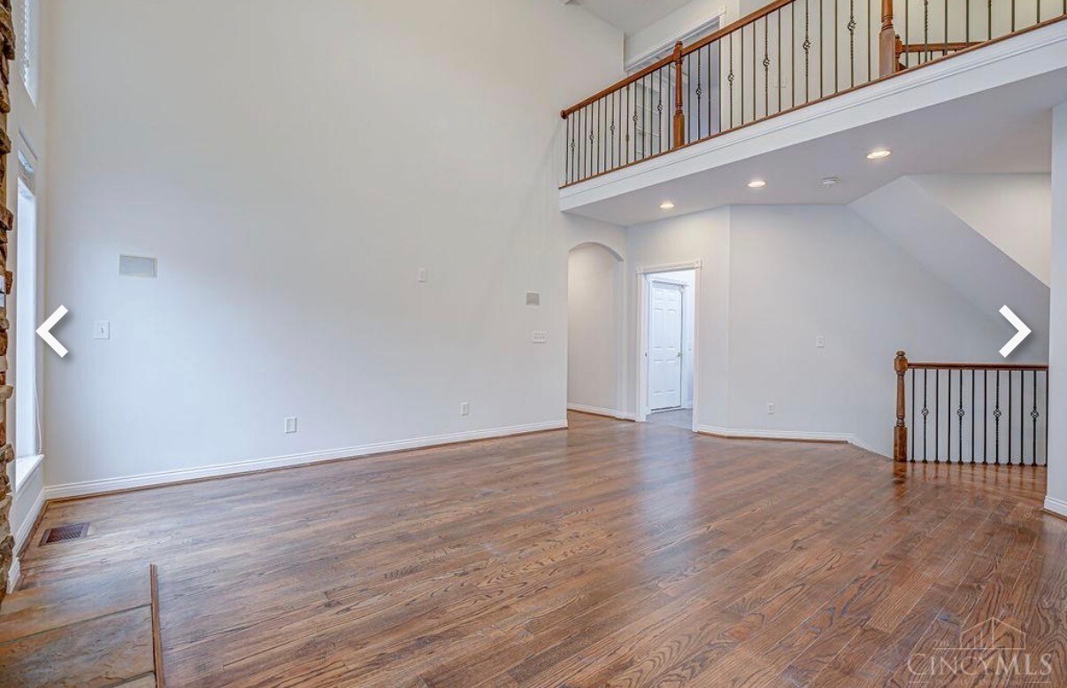 Building Photo - 3323 Devonian Dr