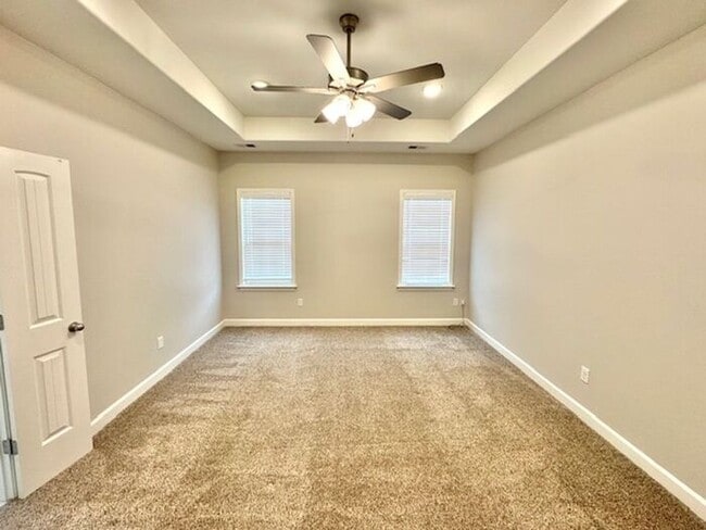 Building Photo - Now Leasing a 5-bedroom 3 bath home in Byh...