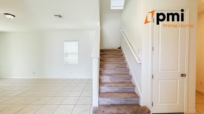 Building Photo - Spacious 3 Bedroom Home in Clermont, FL