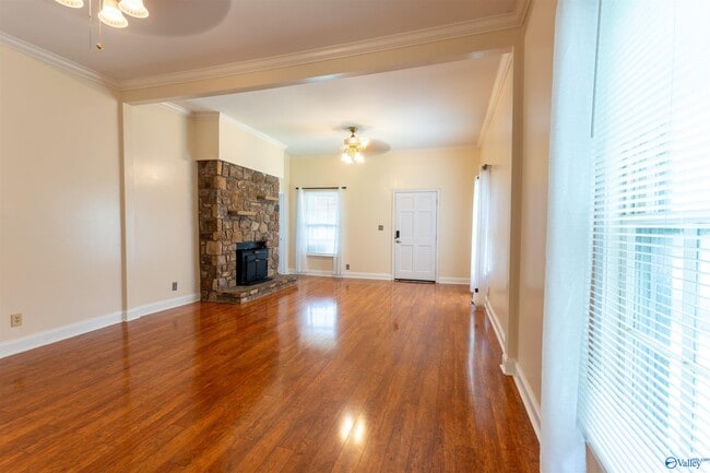 Building Photo - 718 Rison Ave NE