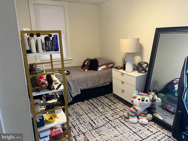 Building Photo - 38 S Main St