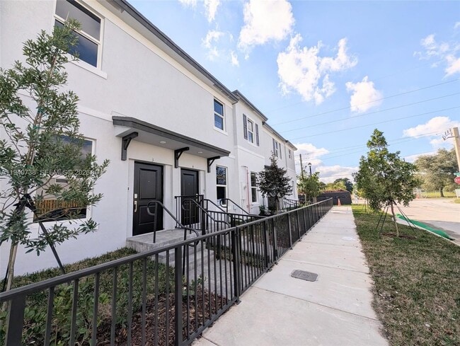 Building Photo - 15601 SW 280th St