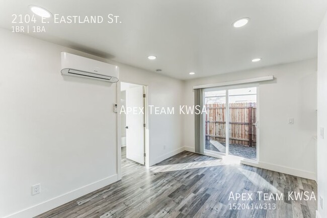 Building Photo - $825 Beautifully Remodeled 1 Bed | 1 Bath ...