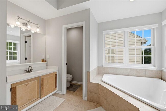 Building Photo - 9255 Bowers Brook Pl