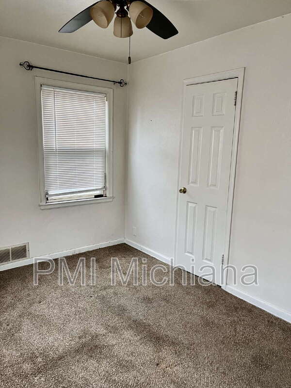 Building Photo - 19770 Kern Rd