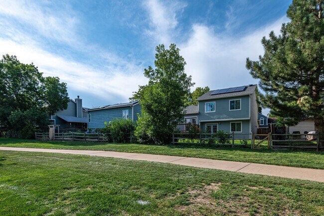 Building Photo - Wonderful 4-bed, 3-bath home adjacent to walking paths and parks