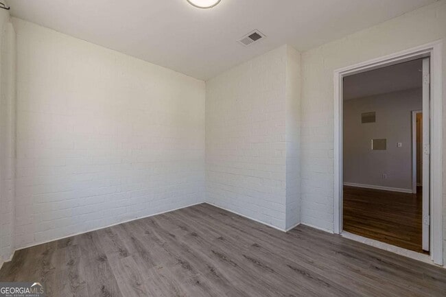 Building Photo - 1977 N Decatur Rd