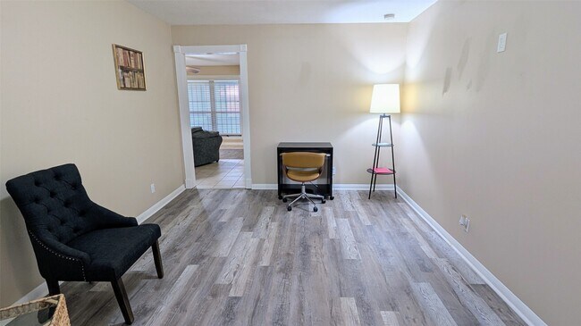 Building Photo - 10227 Gulf Meadows Dr