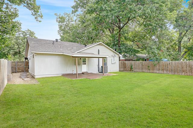 Building Photo - 1826 Crest Ridge Dr