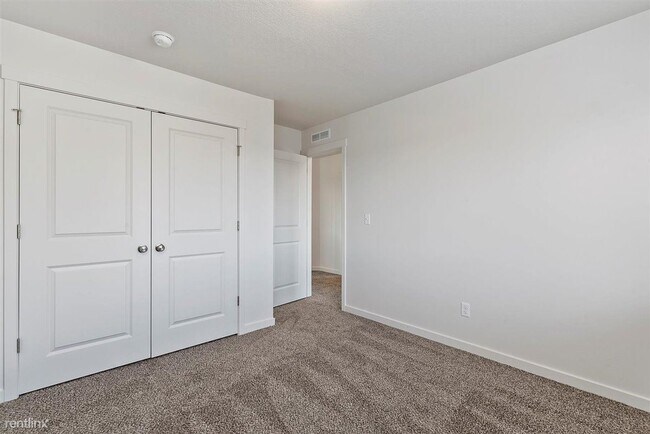 Building Photo - 3 br, 2 bath Duplex - 40 S Drifter Loop