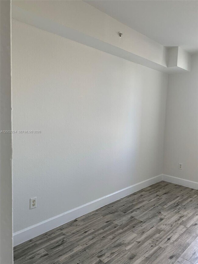 Building Photo - 1830 Radius Dr