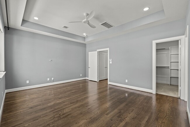 Building Photo - Modern Three-Story Home in Timbergrove Yards