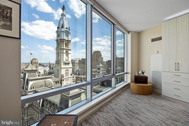 Building Photo - 1414 S Penn Square