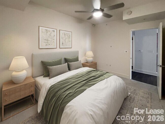 Building Photo - 215 N Pine St