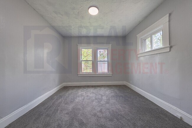 Building Photo - 3473 E 118th St