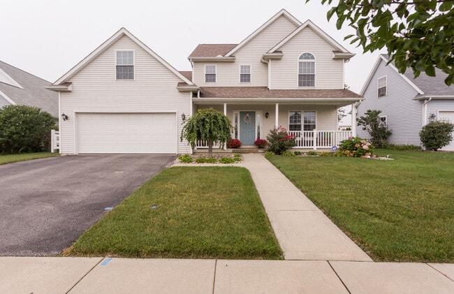 Primary Photo - Large 4 bedroom with office space, Springf...