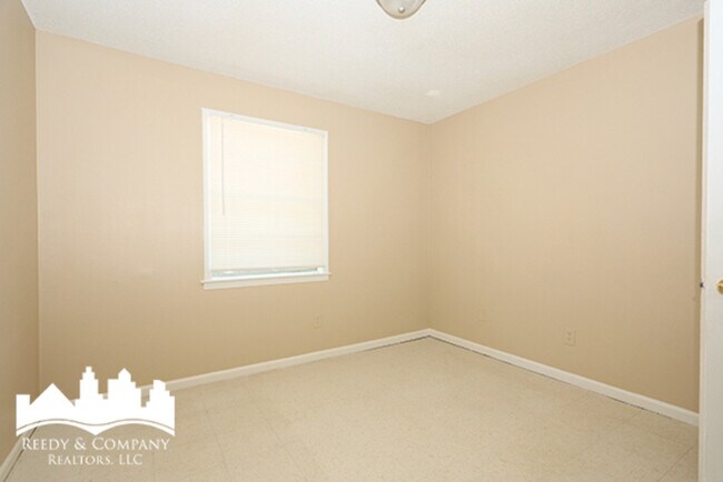 Building Photo - 5087 Breckenwood Dr