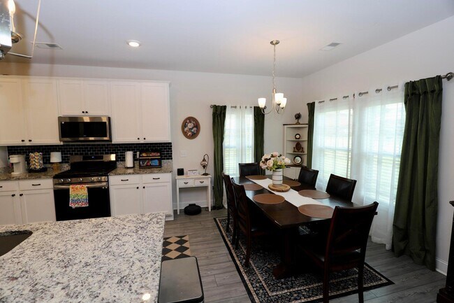 Building Photo - 835 Curlew Cir