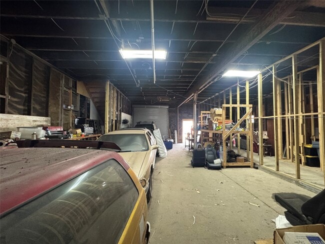 Building Photo - 1823 Market St