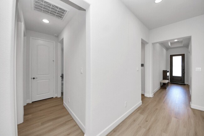 Building Photo - 2550 Forbidden Fig Row