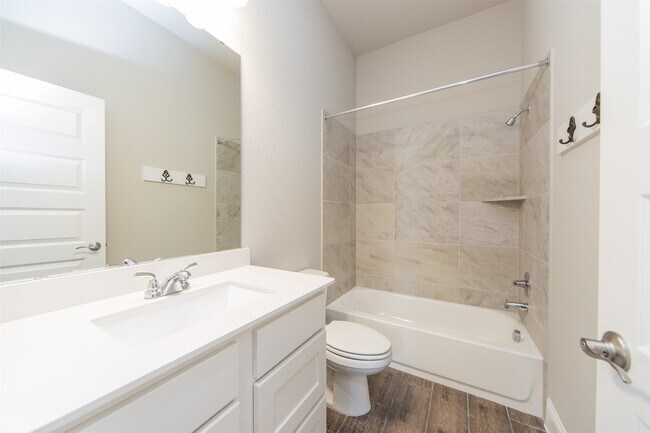 Building Photo - 4623 Primrose Valley Ln