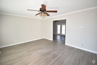 Building Photo - 4 Bedroom and 2 Bath Home- Updated (Pets N...