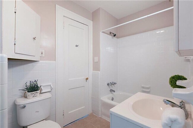 Building Photo - 1173 Briarcliff Rd NE