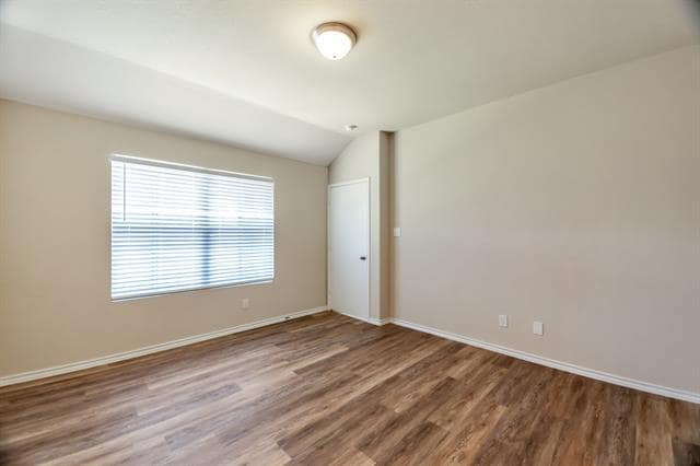 Building Photo - 5910 Bonnell Ave