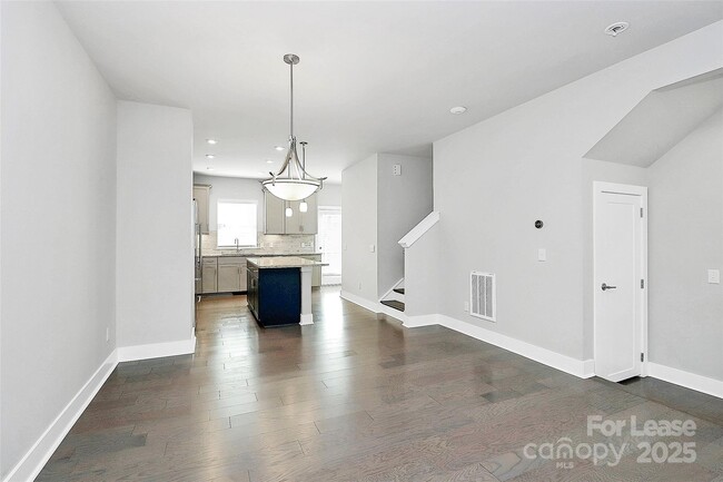 Building Photo - 3726 Sky Haven Dr