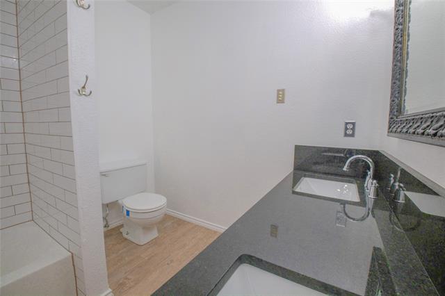 Building Photo - 3636 Dexter Ave