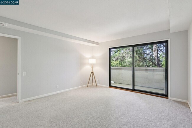 Building Photo - 1541 Moraga Way