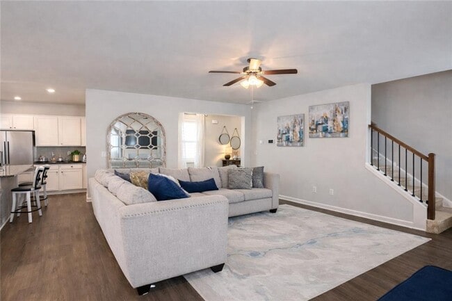 Building Photo - 182 Woodhouse Cir