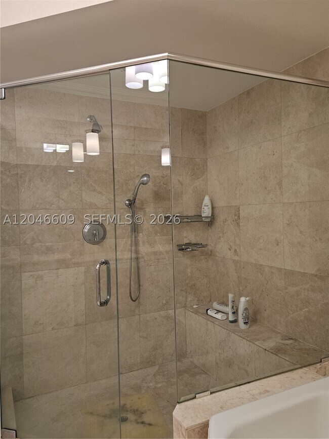 Building Photo - 20201 E Country Club Dr