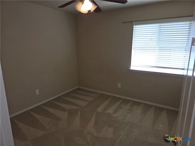 Building Photo - 10025 Birch Tree Dr