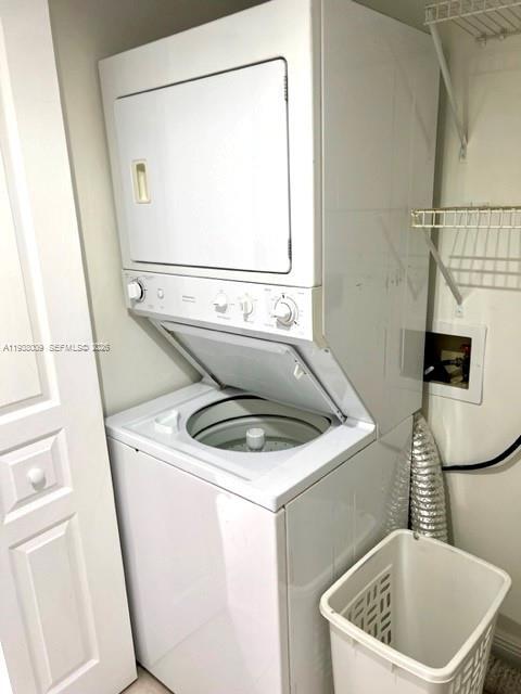 Building Photo - 12209 SW 14th Ln