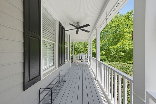 Building Photo - Southern Charm Meets Everyday Entertainment and Convenience!
