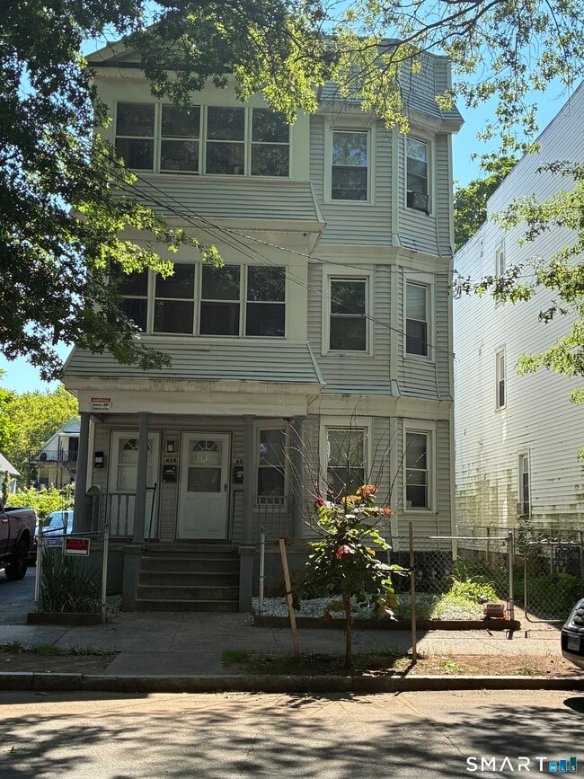 Building Photo - 427-429 Shelton Ave