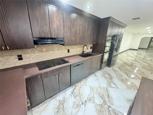 Building Photo - 3994 Estepona Ave