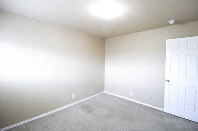 Building Photo - 126 Hallie Pass