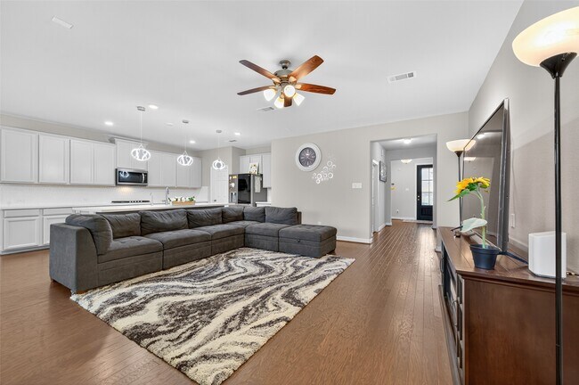 Building Photo - 2726 Tumlinson Dr