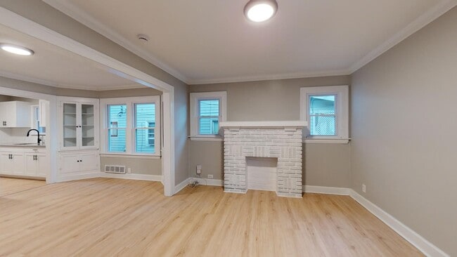 Building Photo - For August Move-In - West Blvd Area - 2 Bedroom Single Family Home