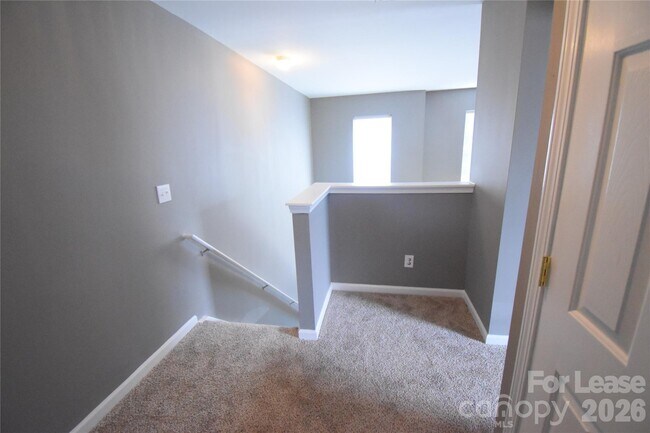 Building Photo - 2849 Summergrove Ct