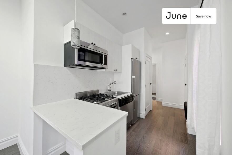 Building Photo - 824 9th Ave