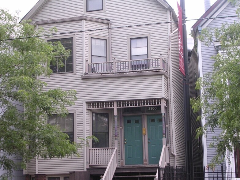 Primary Photo - 3306 N Southport Ave