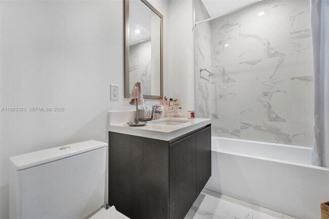 Building Photo - 851 NE 1st Ave