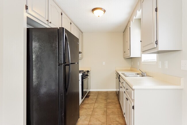 Building Photo - 2012 Russet Meadows Ct
