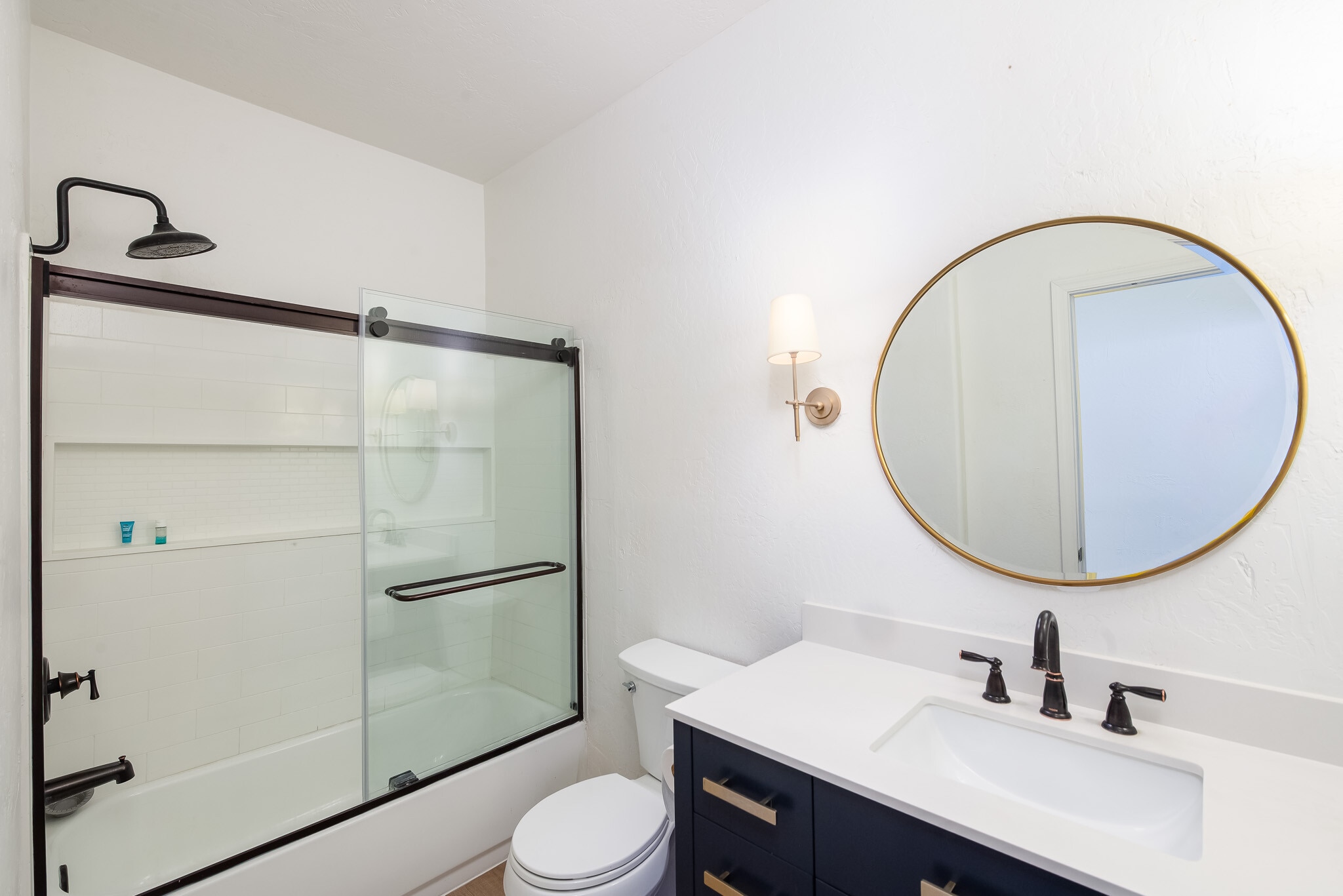 Master Bathroom - 102 Pine Leaf Ln