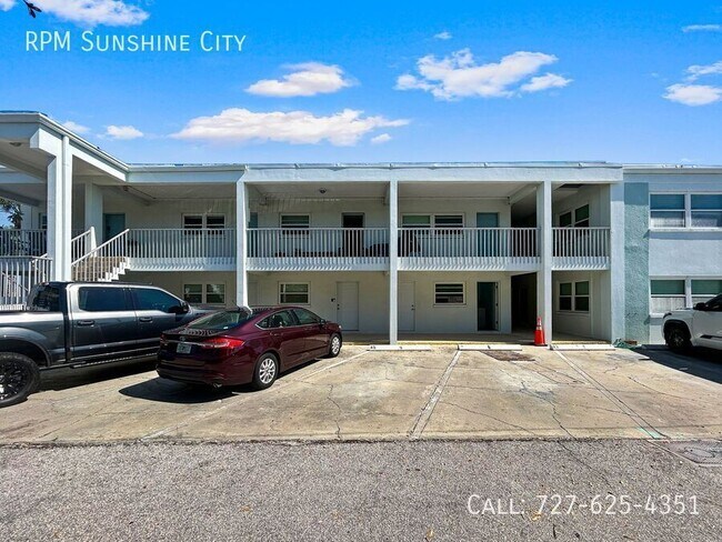 Building Photo - 1106 Pass a Grille Way