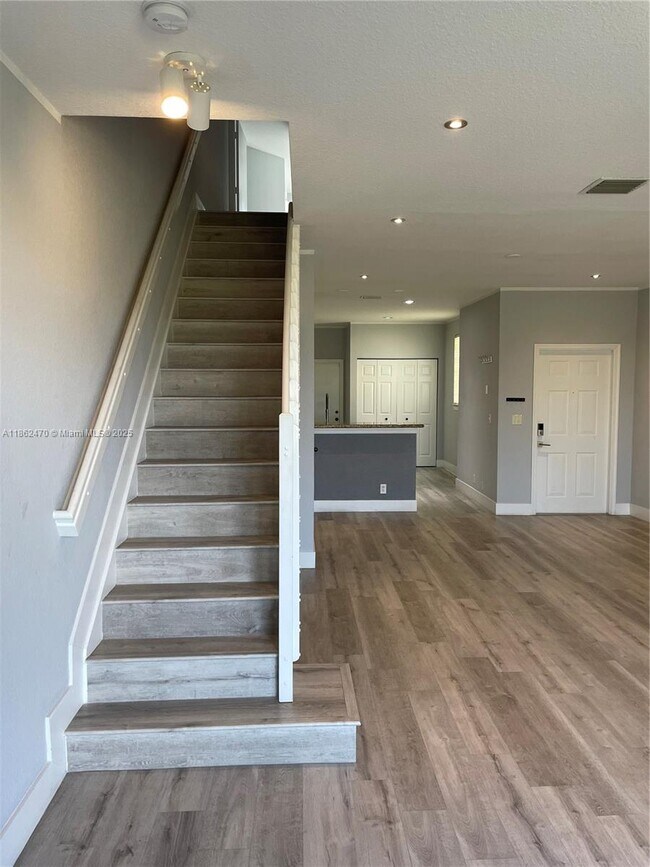 Building Photo - 2469 Cordoba Bend